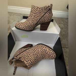 NWT Torrid cheetah print booties 6.5ww